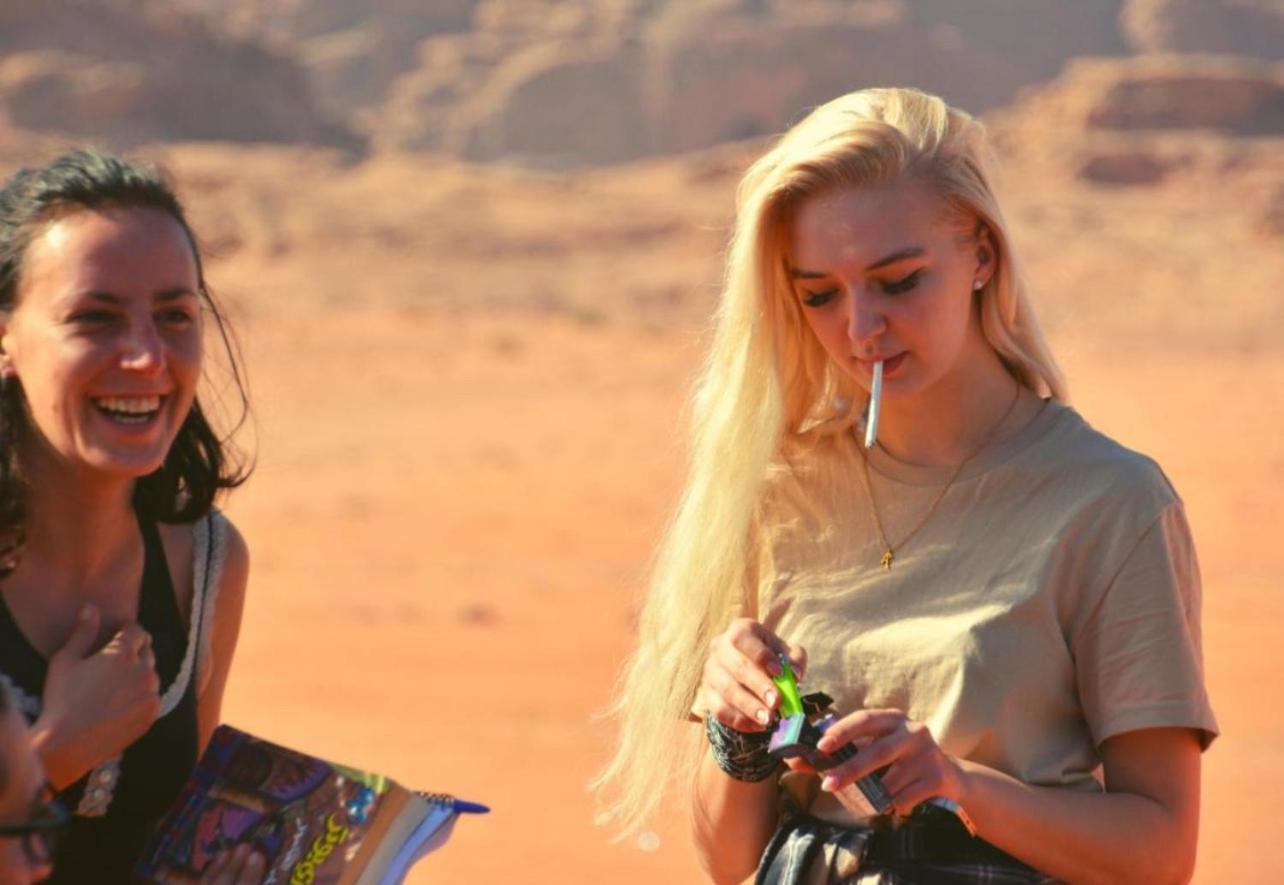 Hotel Bedouin Bunch Camp Wadi Rum Esterno foto