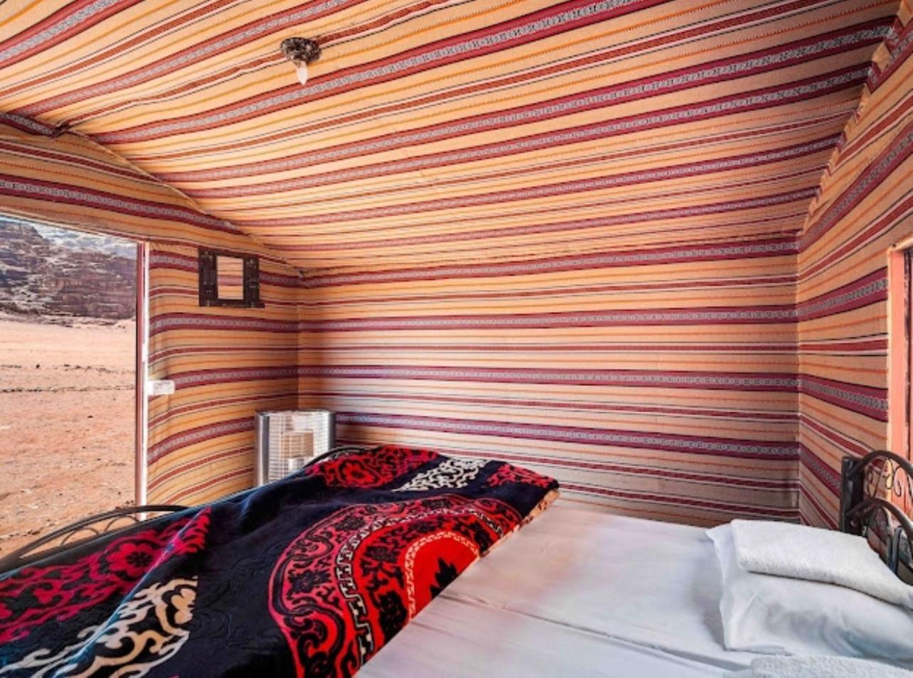 Hotel Bedouin Bunch Camp Wadi Rum Esterno foto