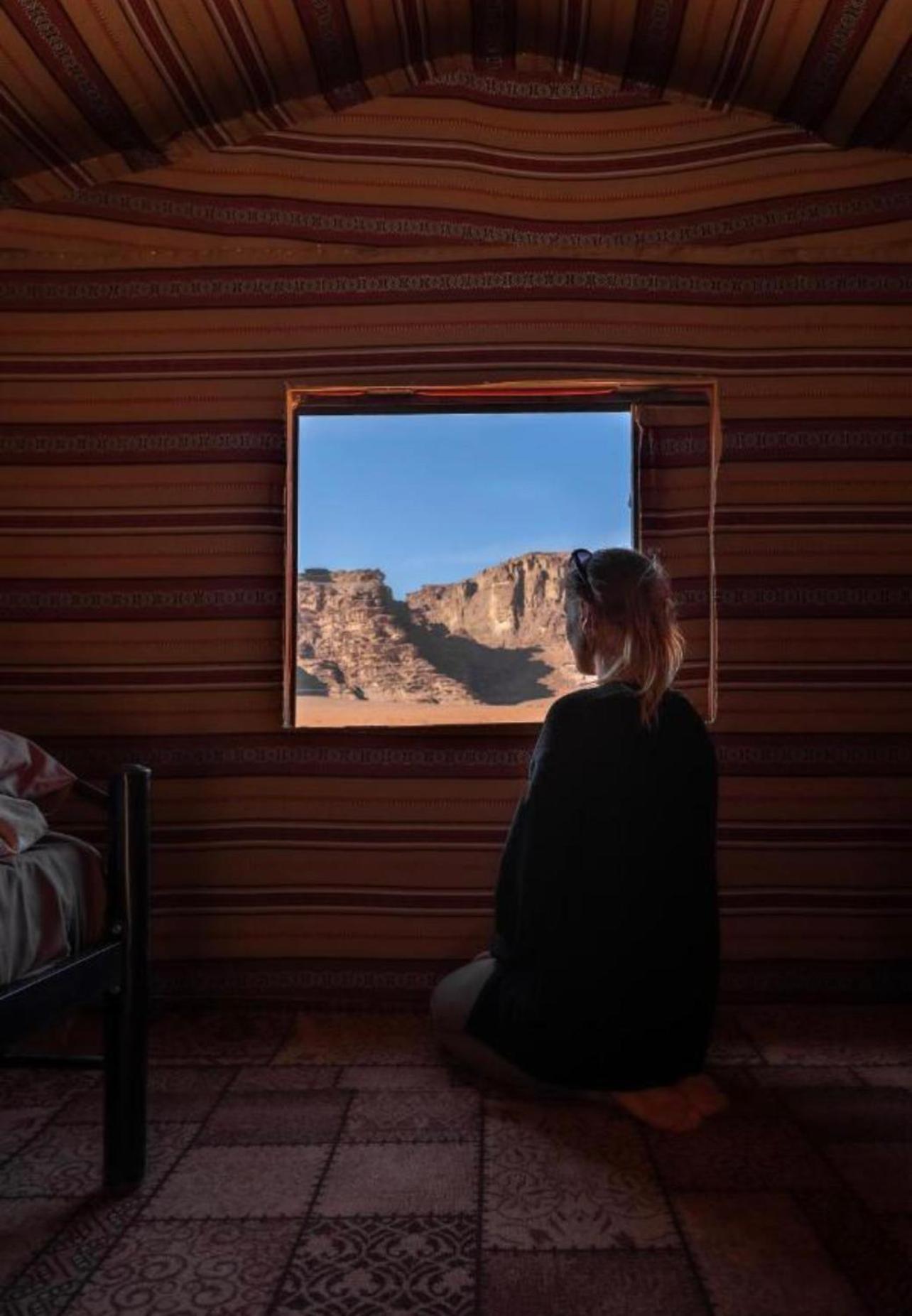 Hotel Bedouin Bunch Camp Wadi Rum Esterno foto