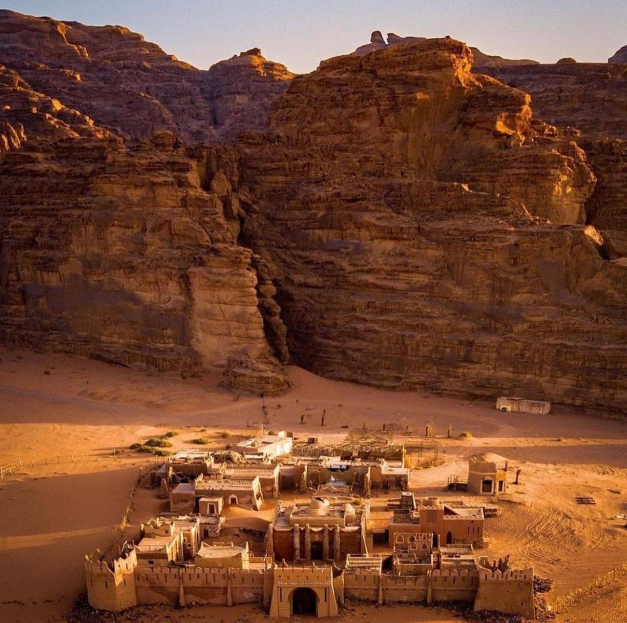Hotel Bedouin Bunch Camp Wadi Rum Esterno foto