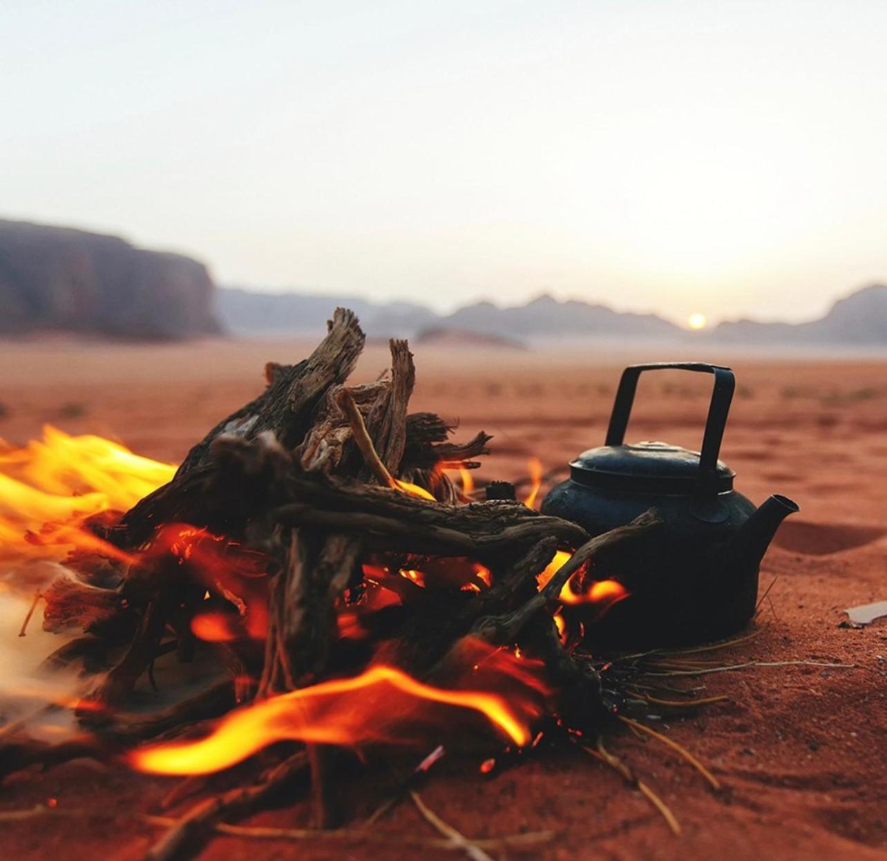 Hotel Bedouin Bunch Camp Wadi Rum Esterno foto