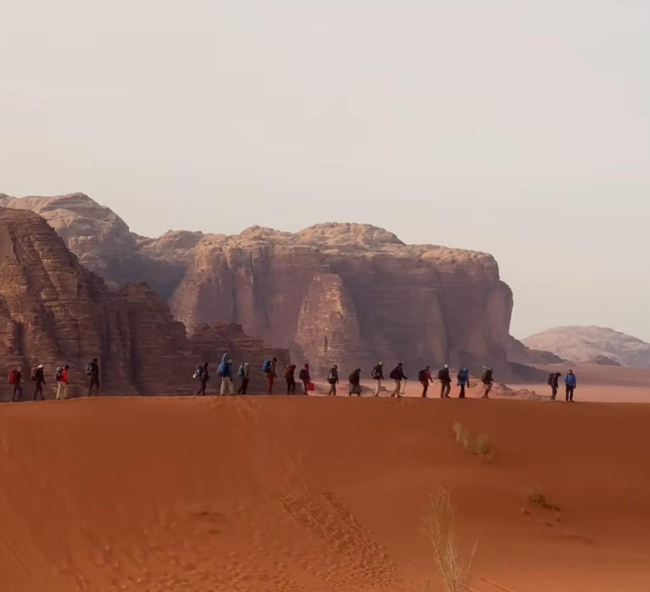 Hotel Bedouin Bunch Camp Wadi Rum Esterno foto