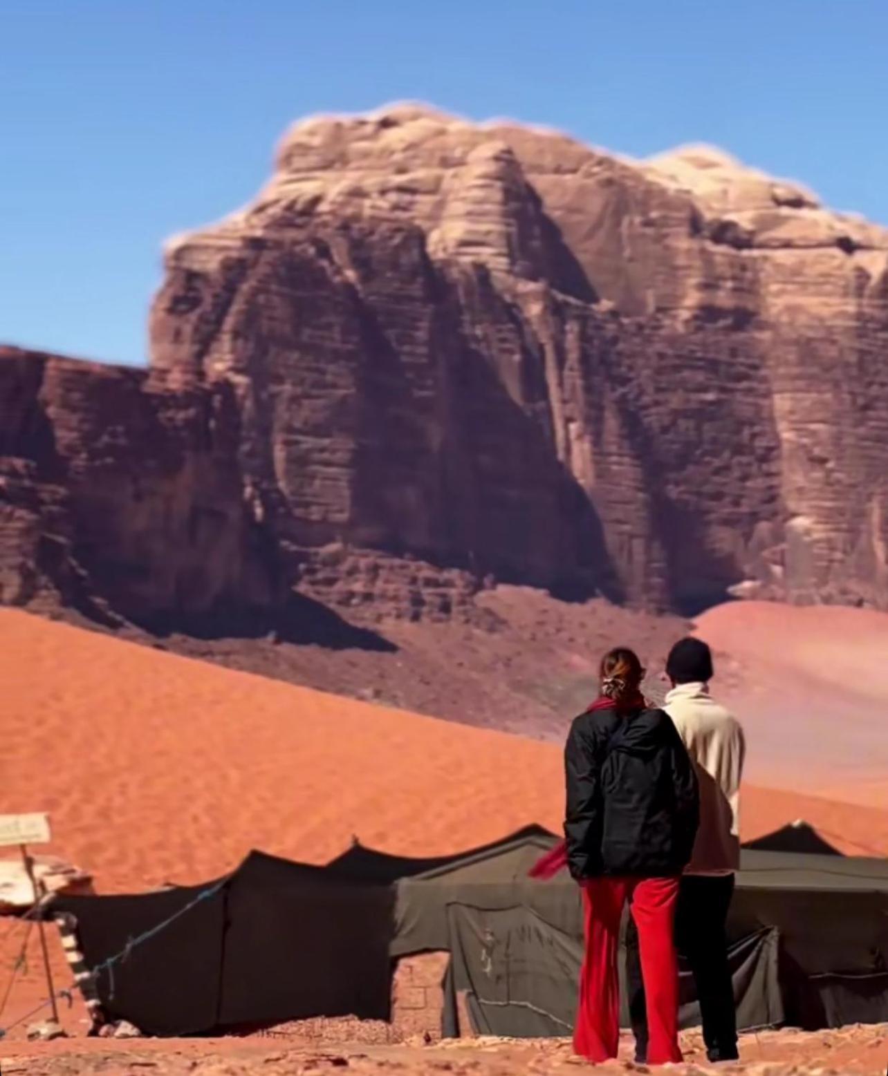 Hotel Bedouin Bunch Camp Wadi Rum Esterno foto